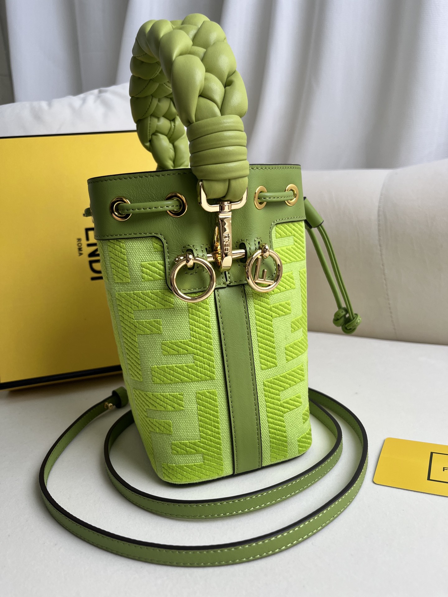 handbags FENDI 038 size:12*18*10cm - vstockx