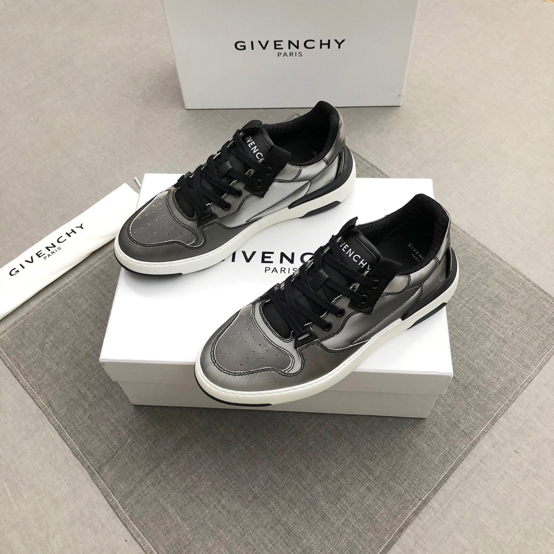 Givenchy Wing Sneakers 4 - vstockx