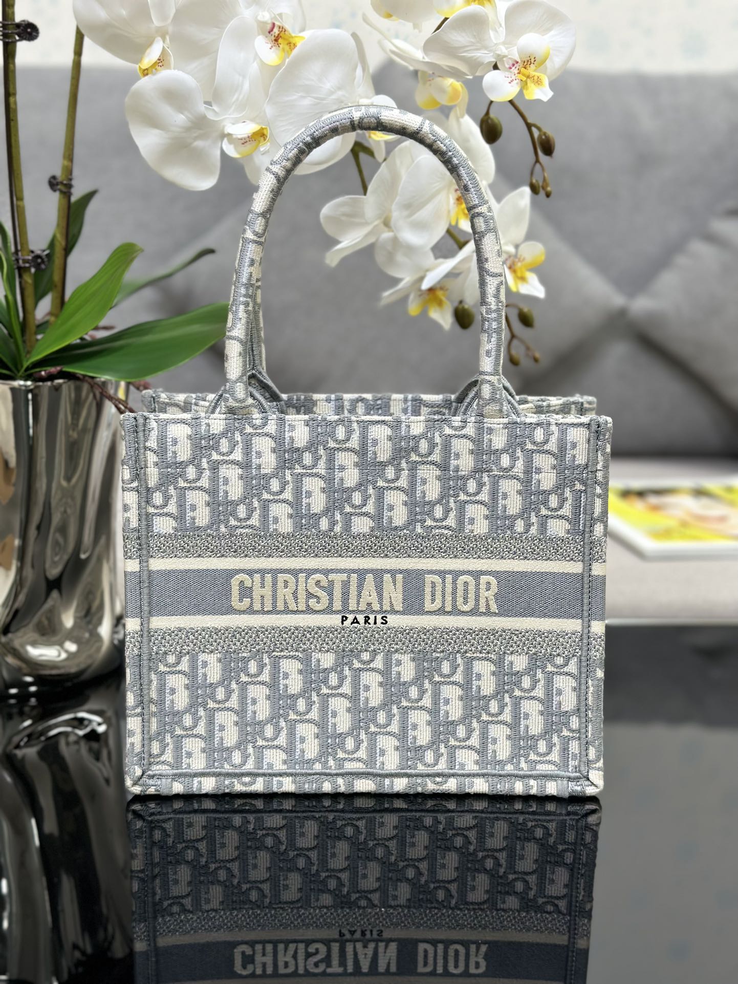Handbag Dior M1286 size 26.5 x 21 x 14 cm - vstockx