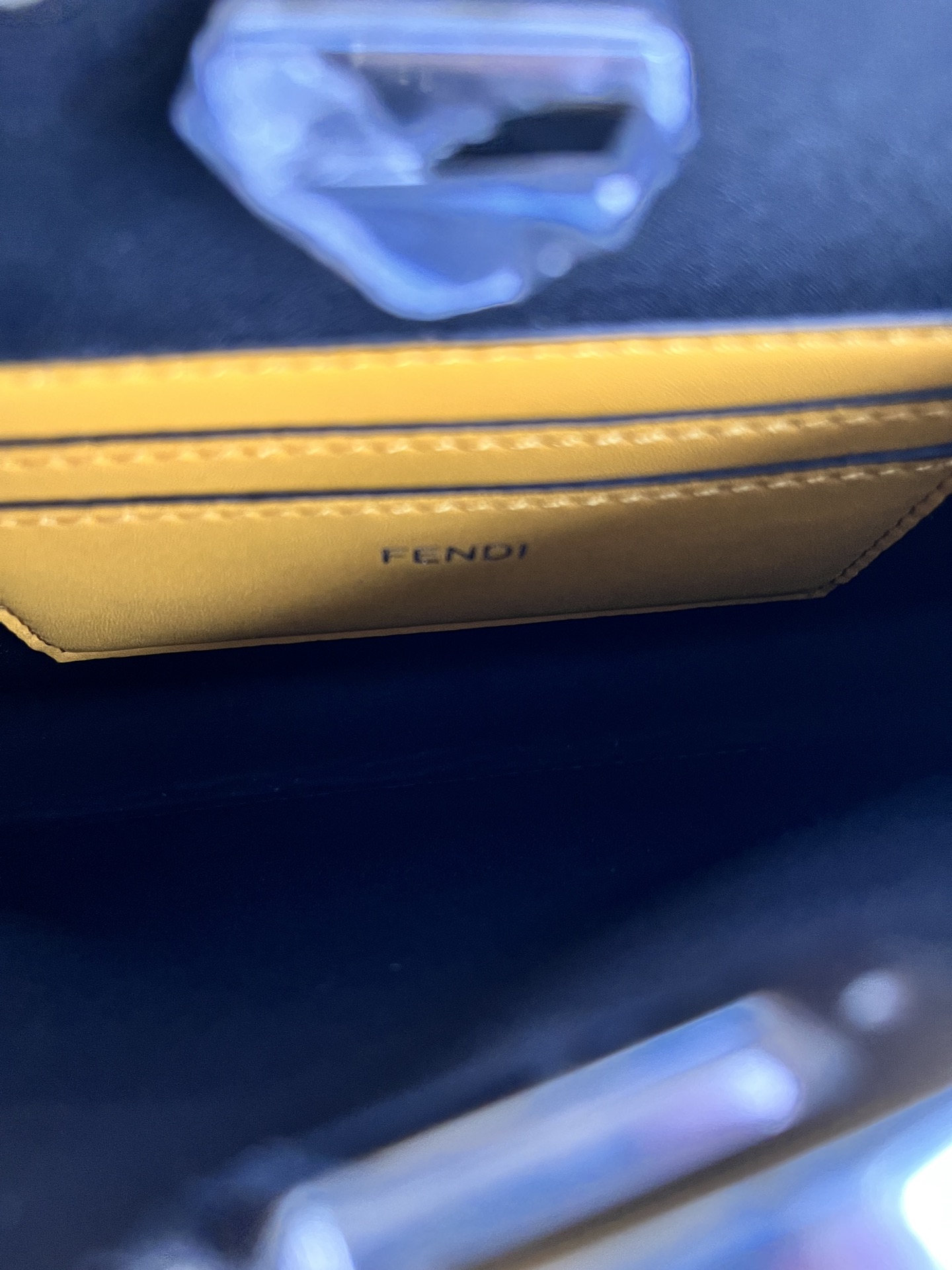 handbags FENDI 8066 size:21cm - vstockx