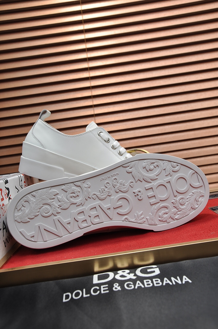 Dolce & Gabbana Low Tops Sneakers 111 - vstockx