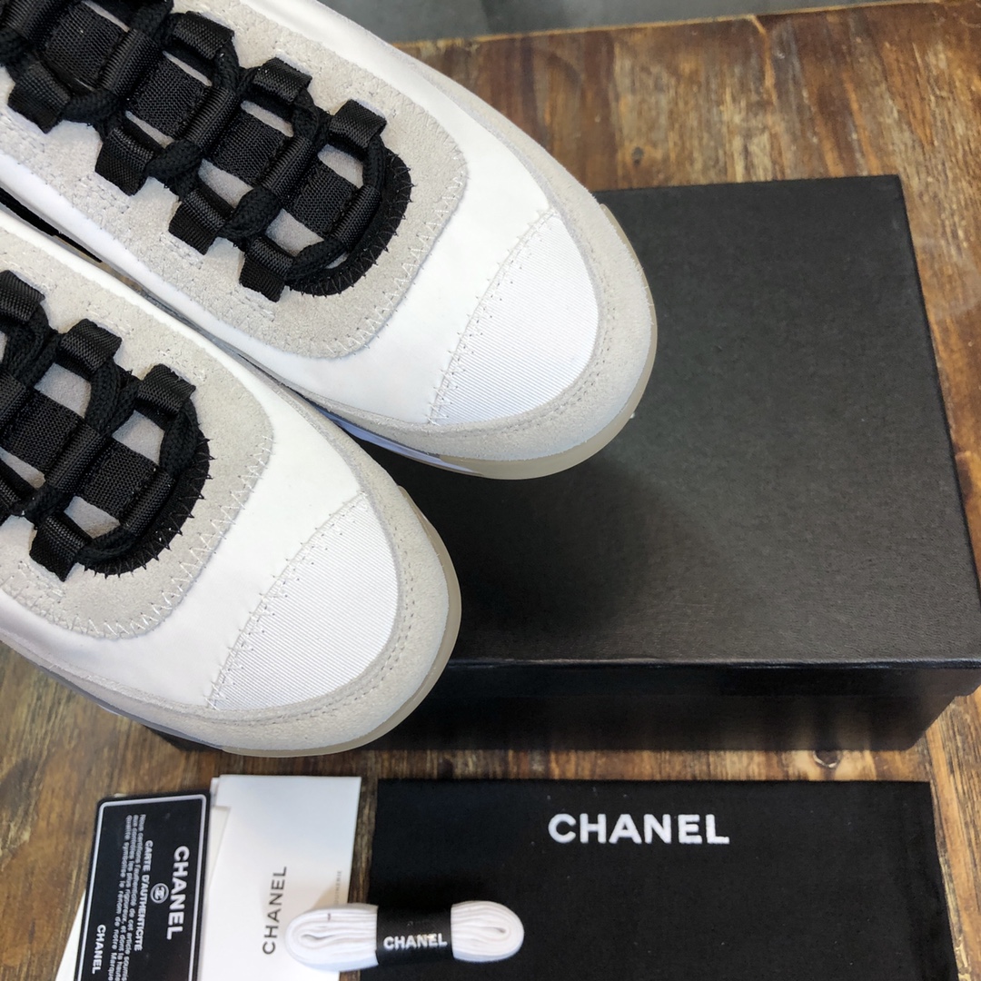 Chanel Fabric & Suede Calfskin Low Top Sneaker 18 - vstockx