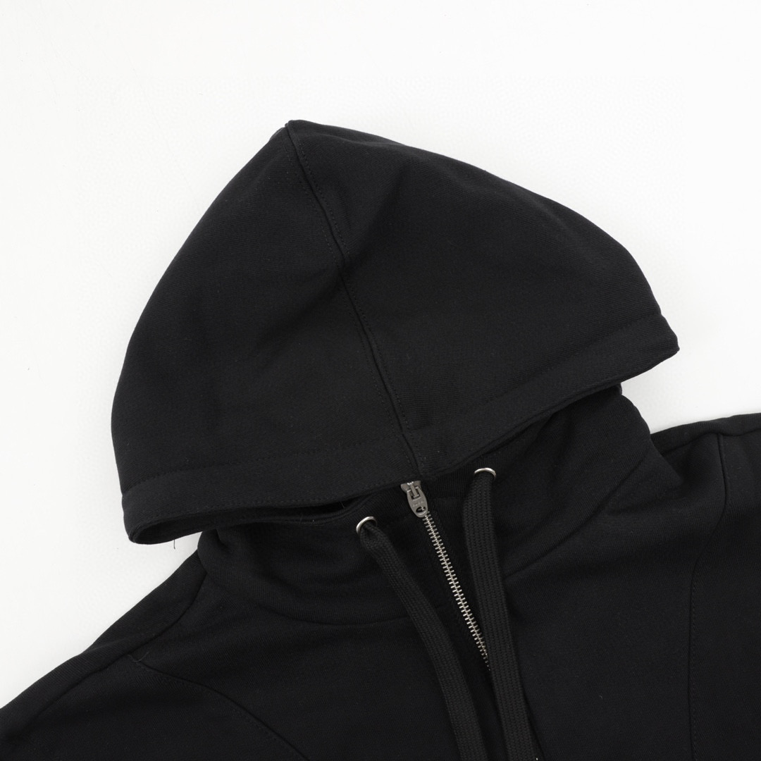 Clothes Gucci 410 - vstockx