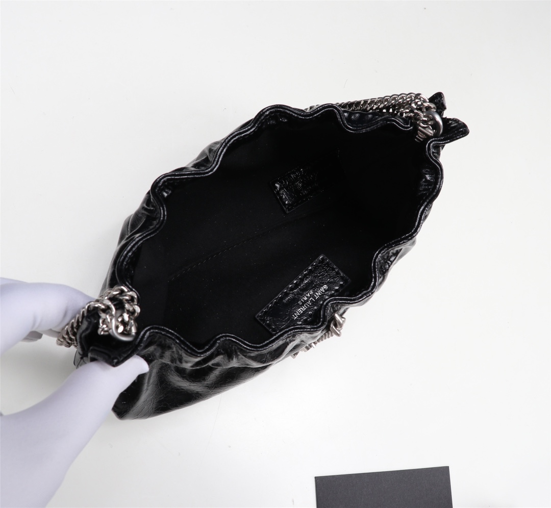 Handbags SAINT LAURENT 681632 size 24x14x4 cm - vstockx