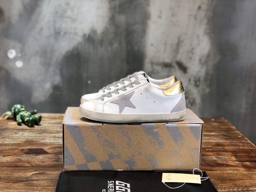 Golden Goose Superstar distressed-finish sneakers 13 - vstockx