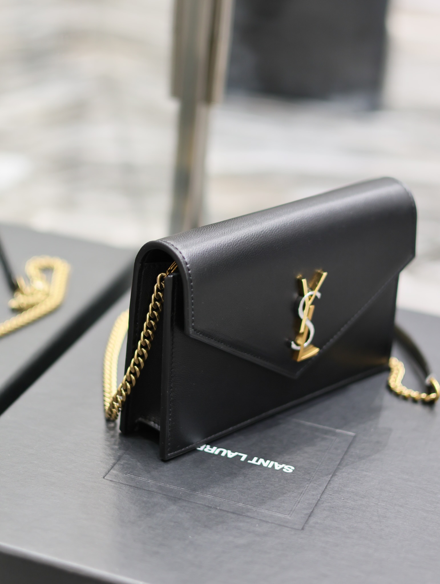 Handbags SAINT LAURENT 393953 size 19x11.5x4 cm - vstockx