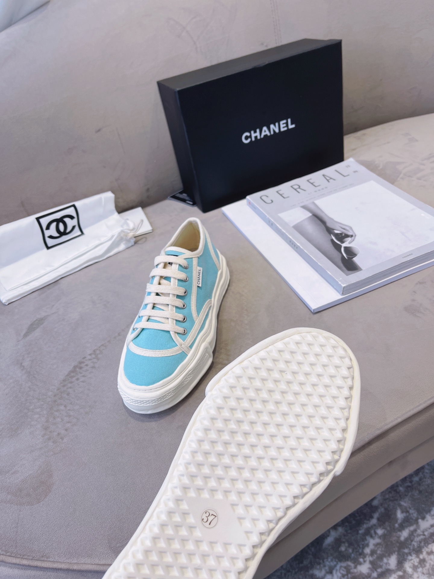 Chanel Flat canvas Sneaker 13 - vstockx