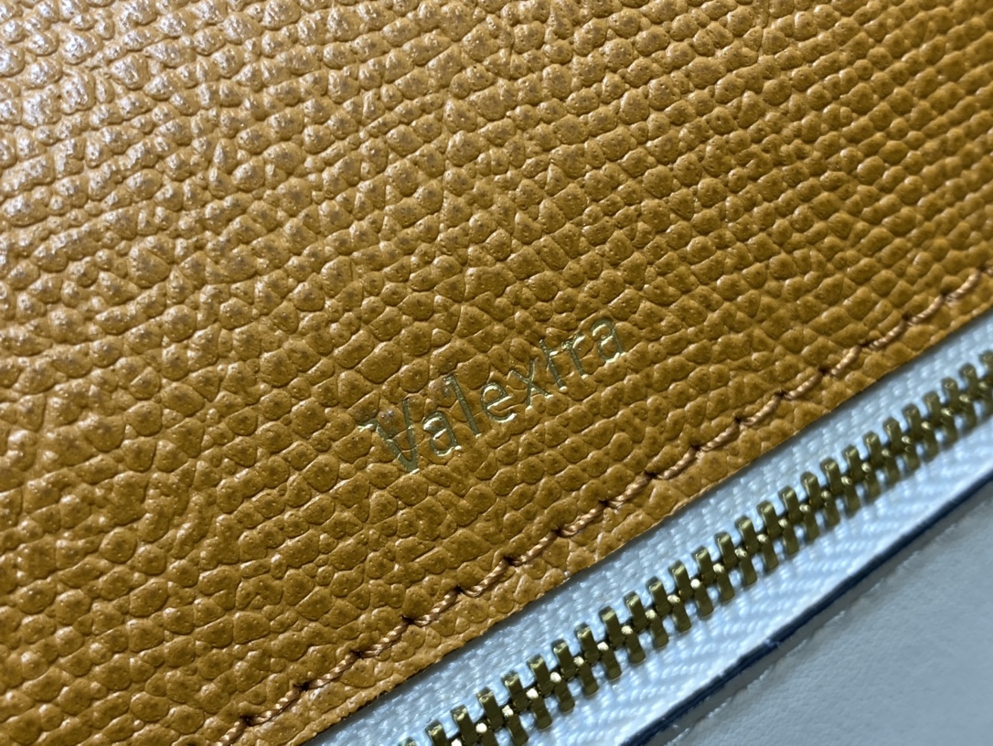 Handbag VALEXTRA size ** - vstockx