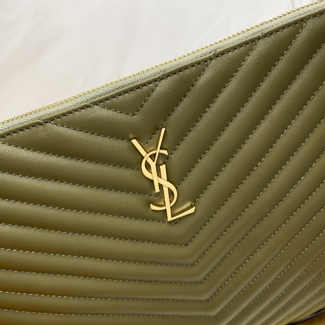 Handbags SAINT LAURENT 440222 size 36x24.5x2.5 cm - vstockx