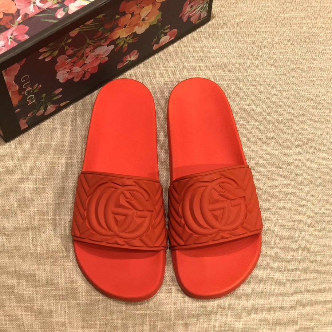 Gucci Slippers 52 - vstockx