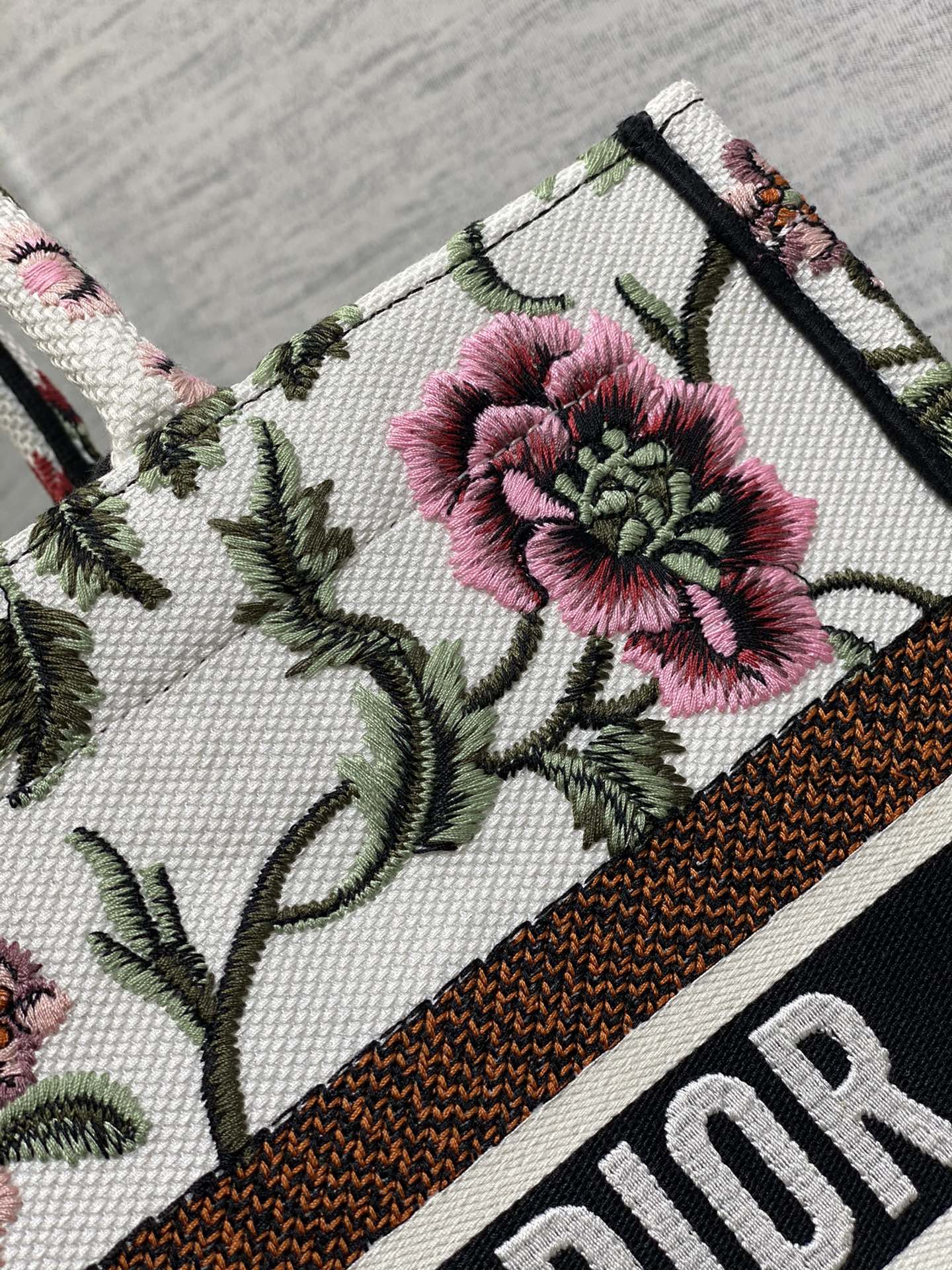 Handbag Dior size 36*18*28 cm - vstockx