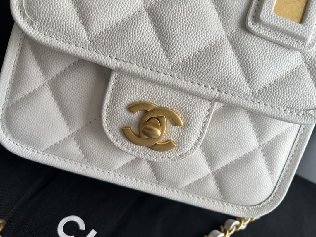 Handbag Chanel AS3652 size 17cmx20.5cmx6 cm - vstockx