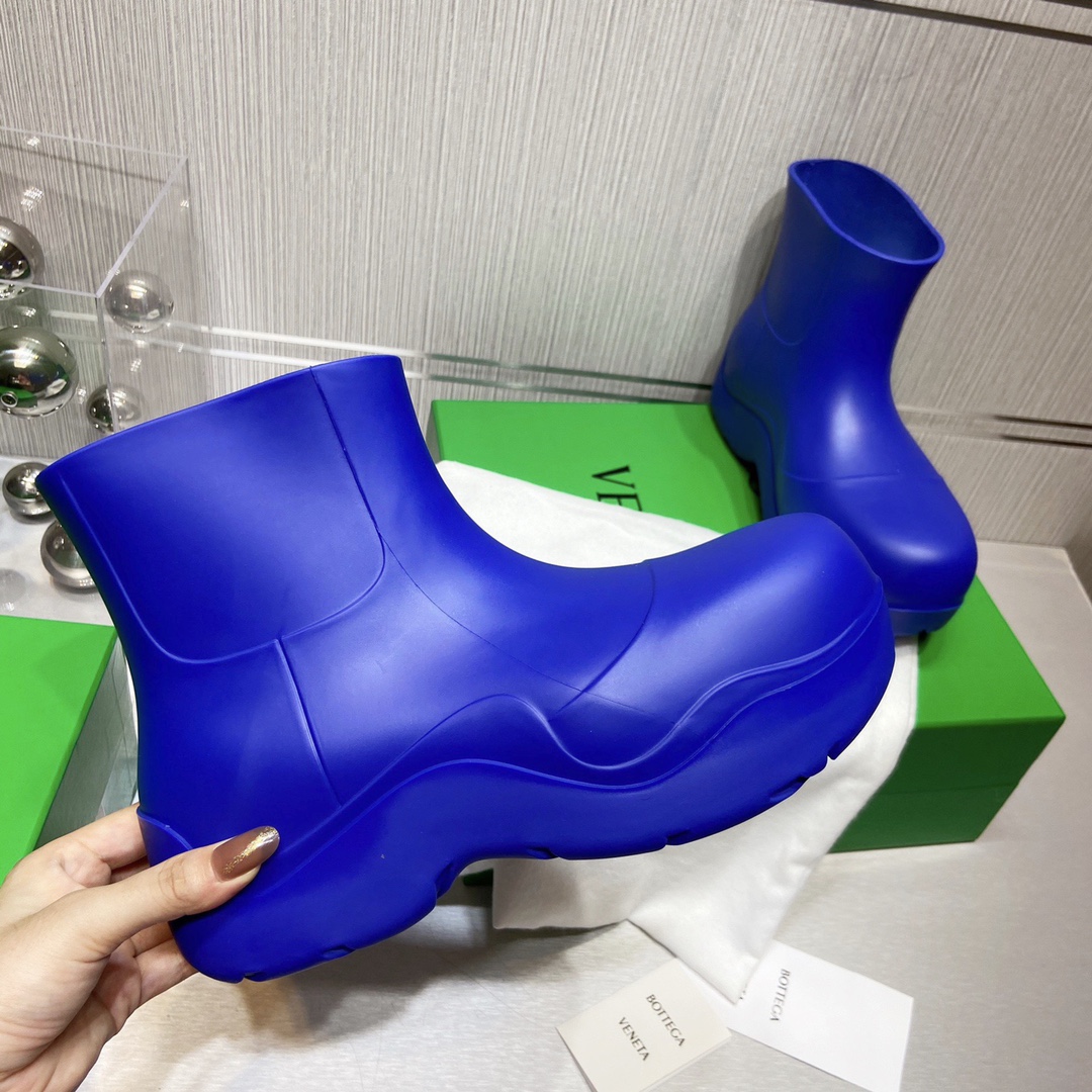 Bottega Veneta Boots 23 - vstockx