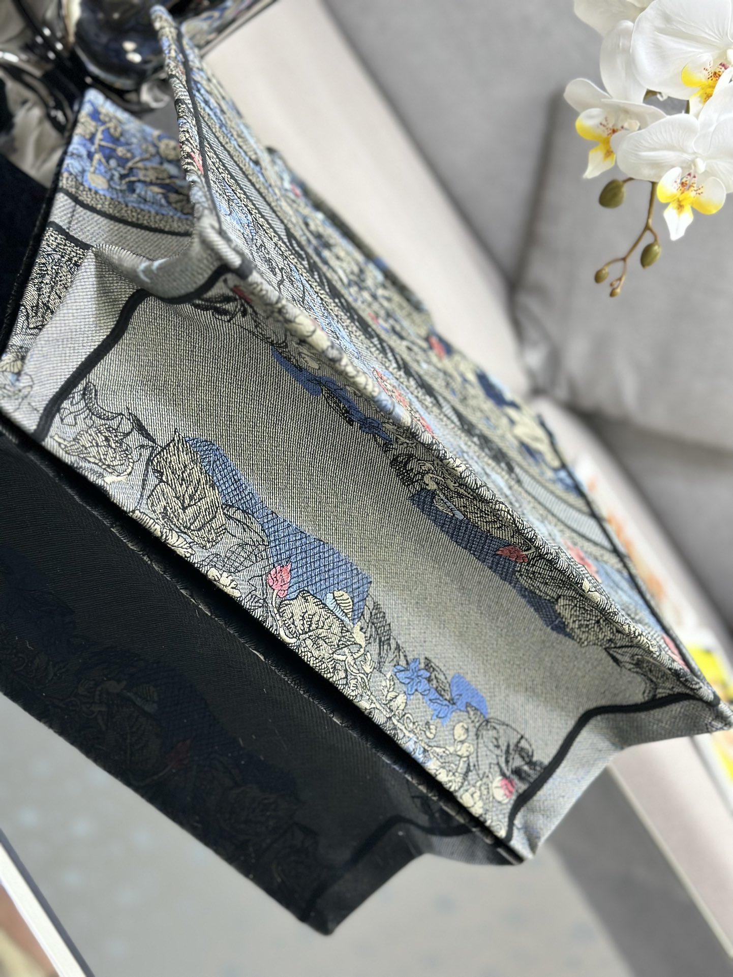 Handbag Dior M1286 size 42 x 35 x 18.5 cm - vstockx