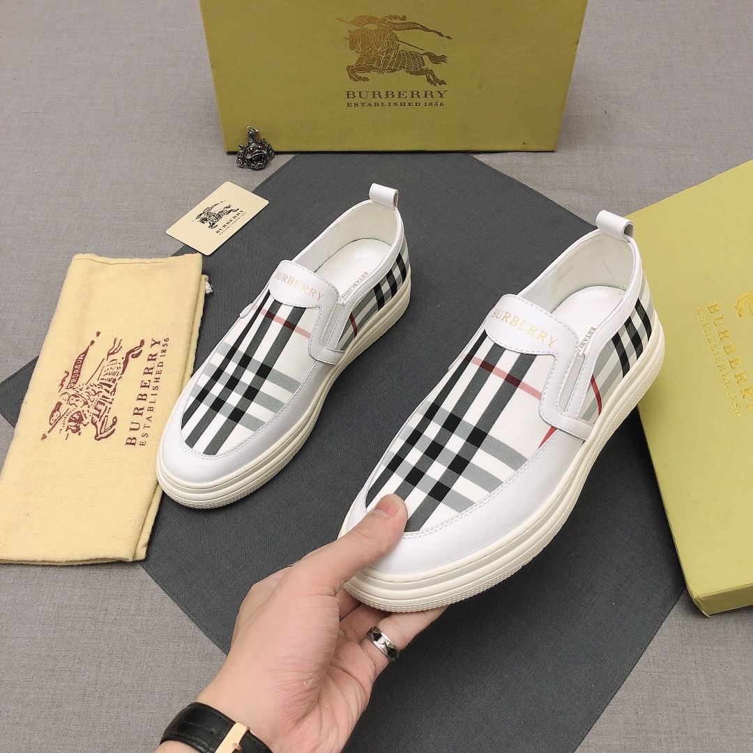 Burberry Perforated Check Sneaker 40 - vstockx