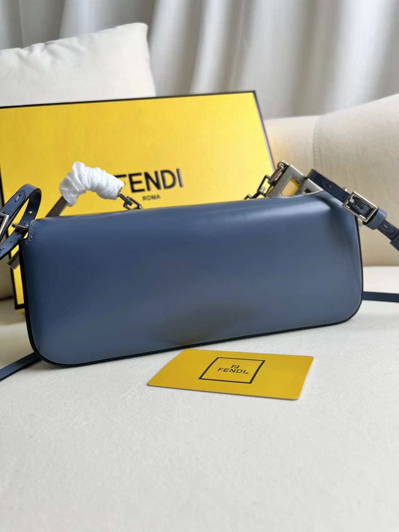 handbags FENDI 8605 size:23*13*7cm - vstockx