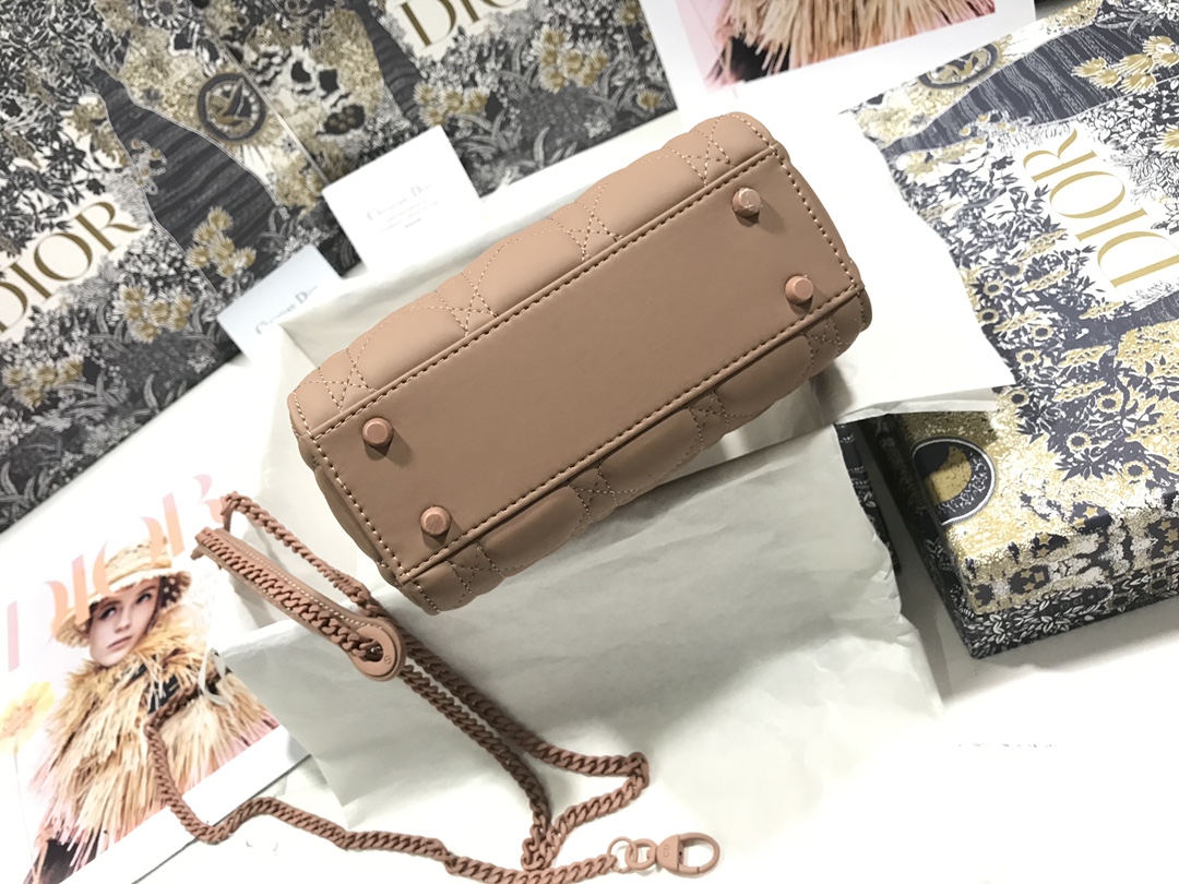 Handbag Dior M0505 size 17 x 15 x 7 cm - vstockx