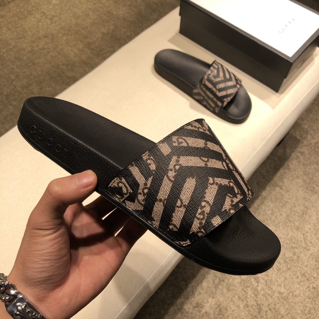 Gucci Slippers 39 - vstockx
