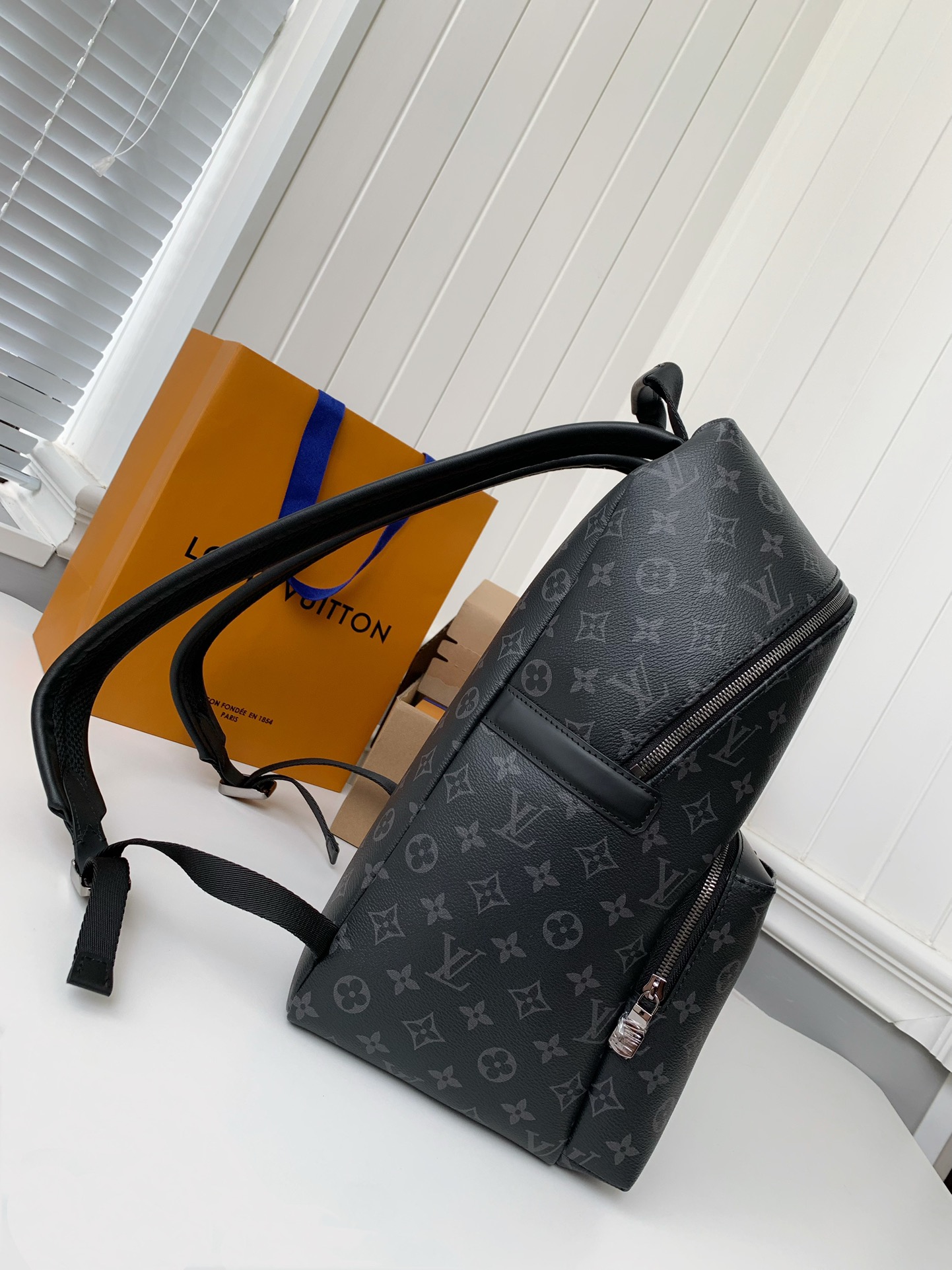 Handbags Louis Vuitton M43186 size:30*0*20 cm - vstockx