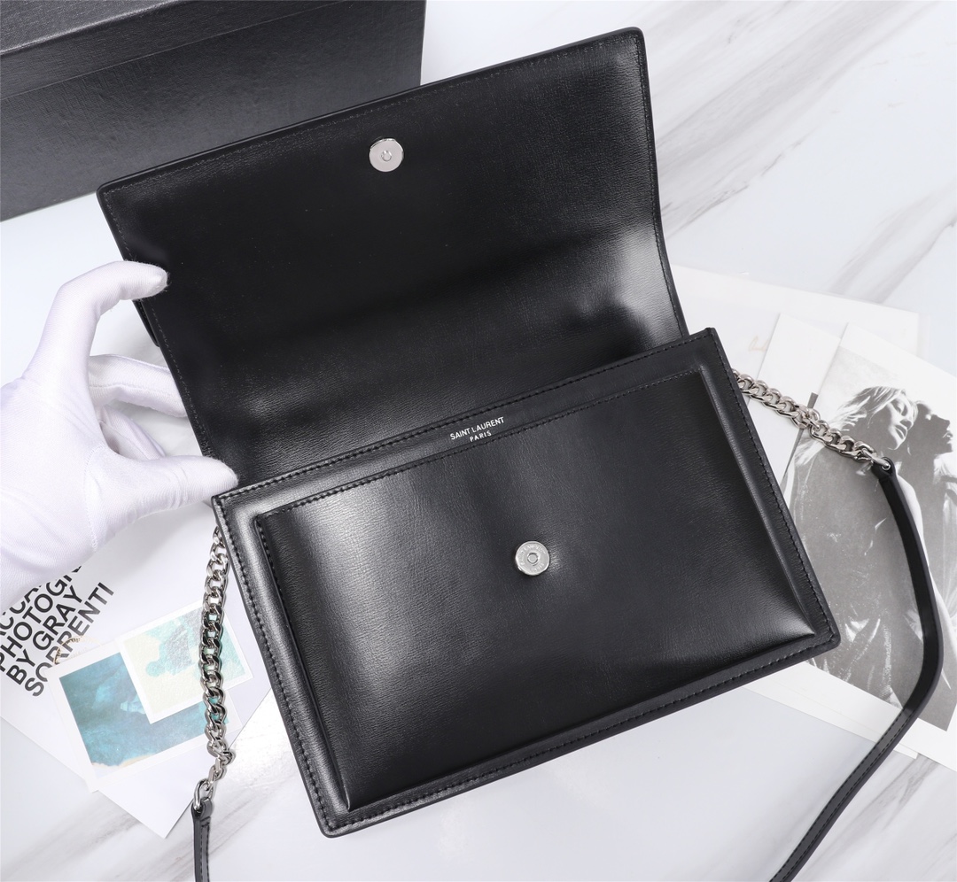 Handbags SAINT LAURENT 634723 size 25x18x5 cm - vstockx