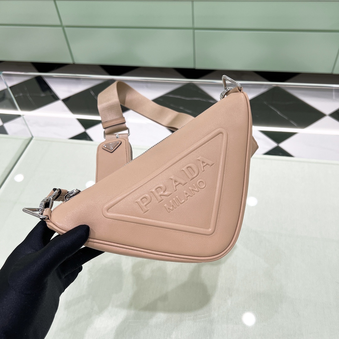 handbags prada 1BH190 26*14*12 - vstockx