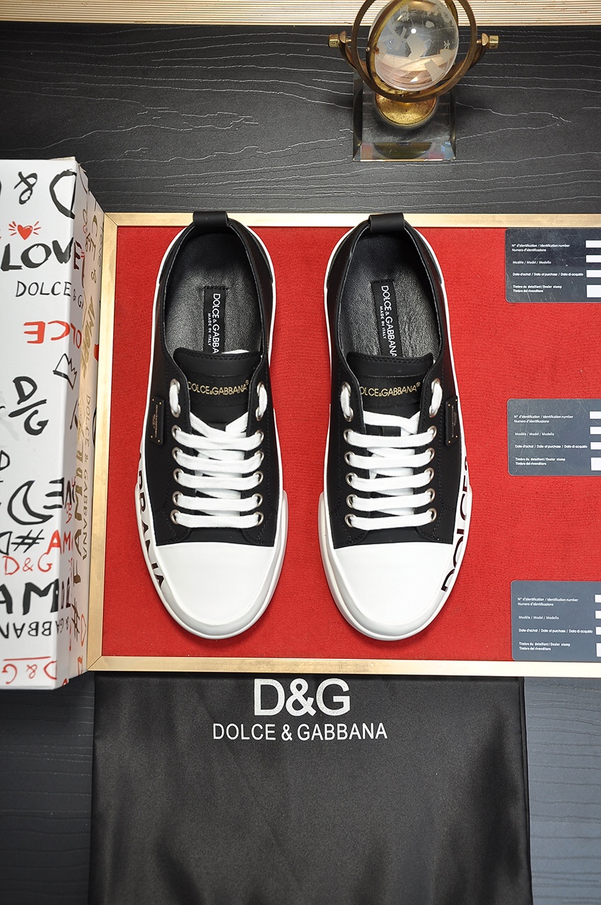 Dolce & Gabbana Low Tops Sneakers 110 - vstockx