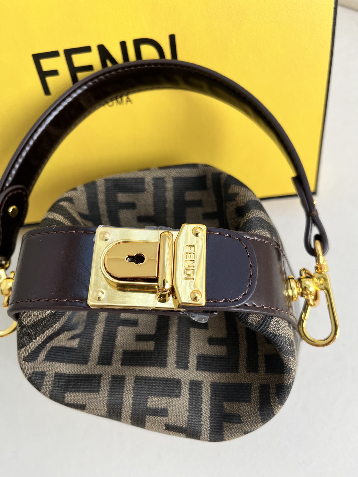 handbags FENDI 016 size:15*9*13cm - vstockx