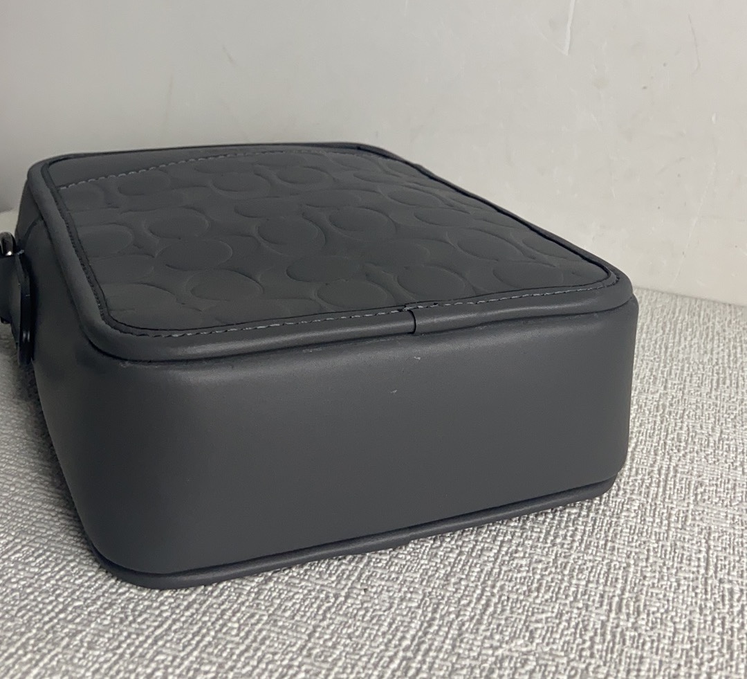 Handbags Coach CH060 size:16*21*6cm - vstockx