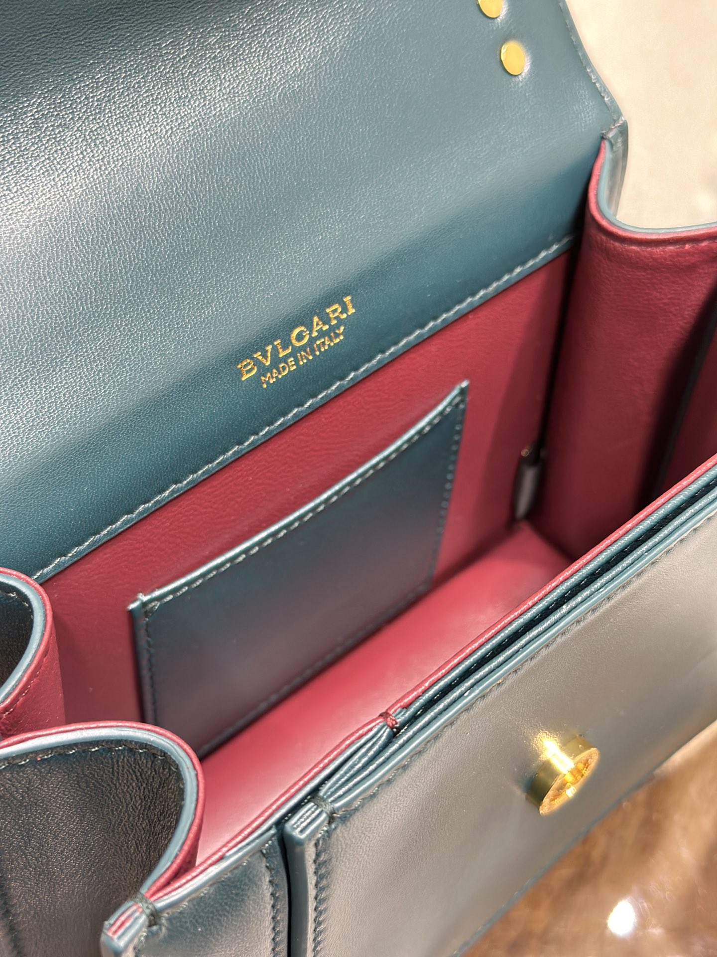 Handbags Bvlgari 290763 size:20*14*8 cm - vstockx