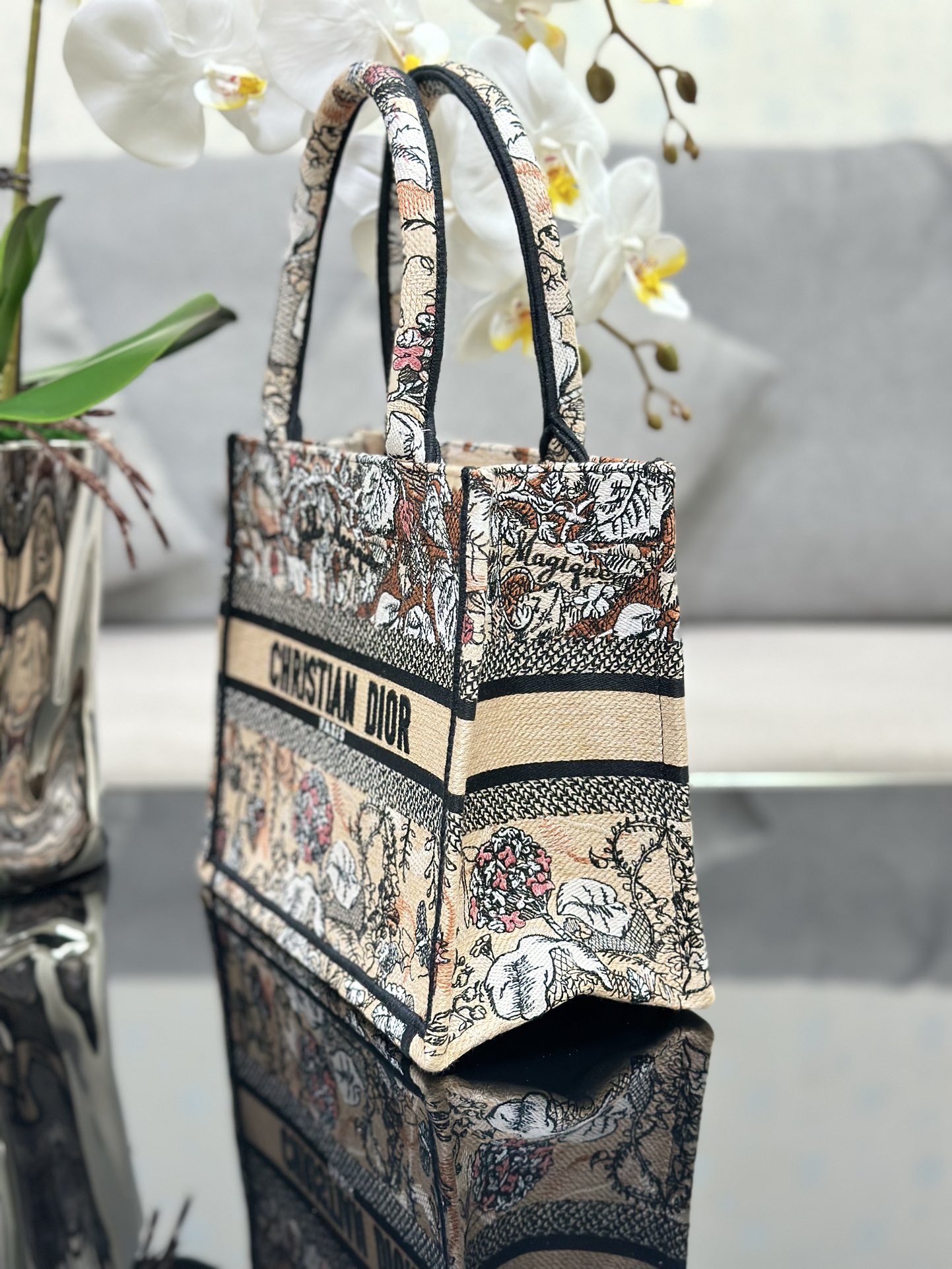 Handbag Dior M1286 size 26.5 x 21 x 14 cm - vstockx