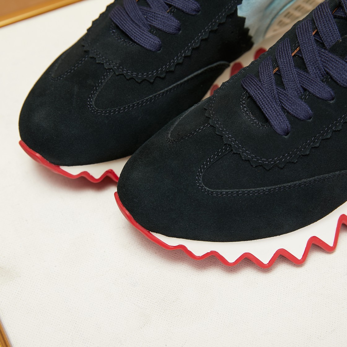 Christian Louboutin Loubishark Flat Sneakers 3 - vstockx
