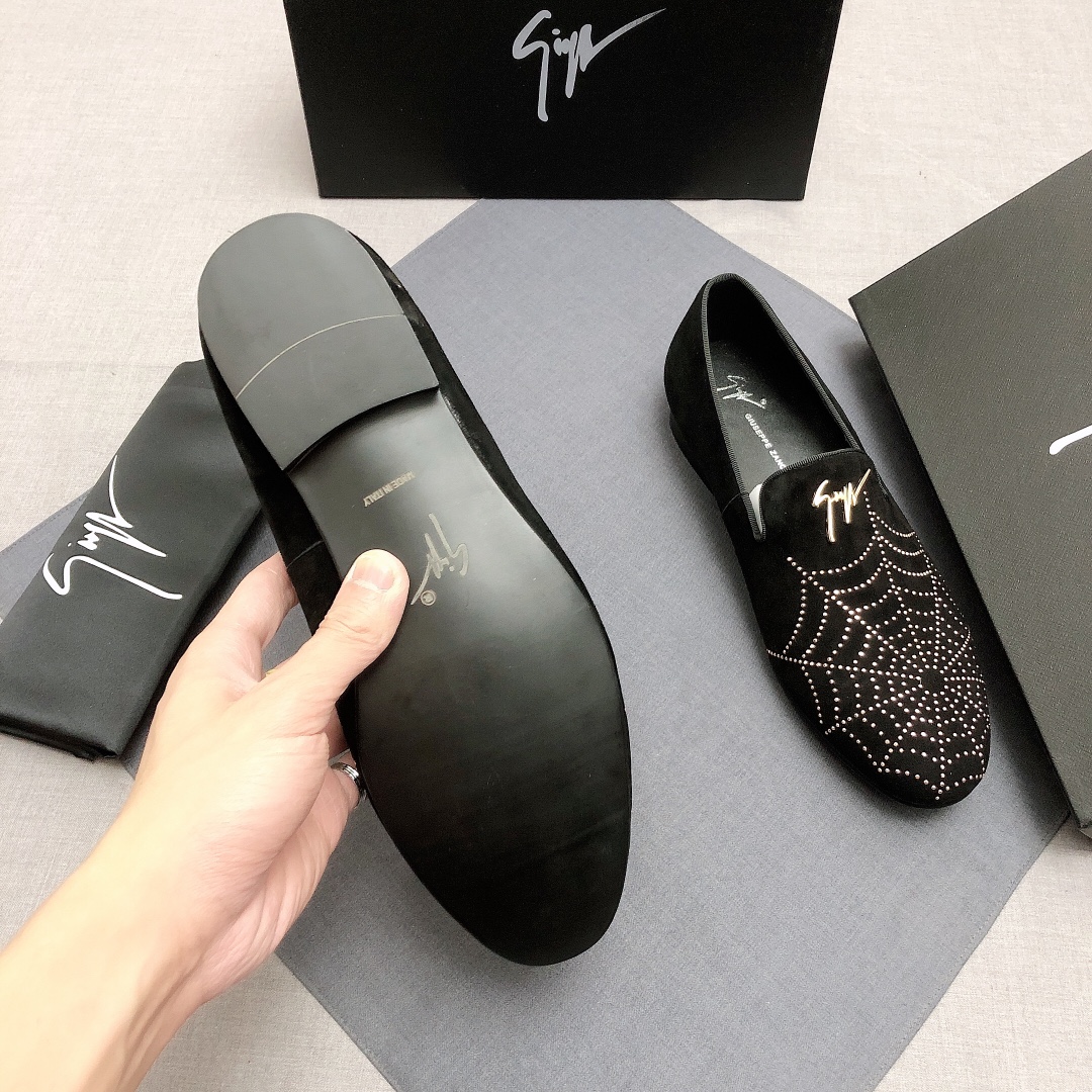 Giuseppe Zanotti Slip-on 6 - vstockx
