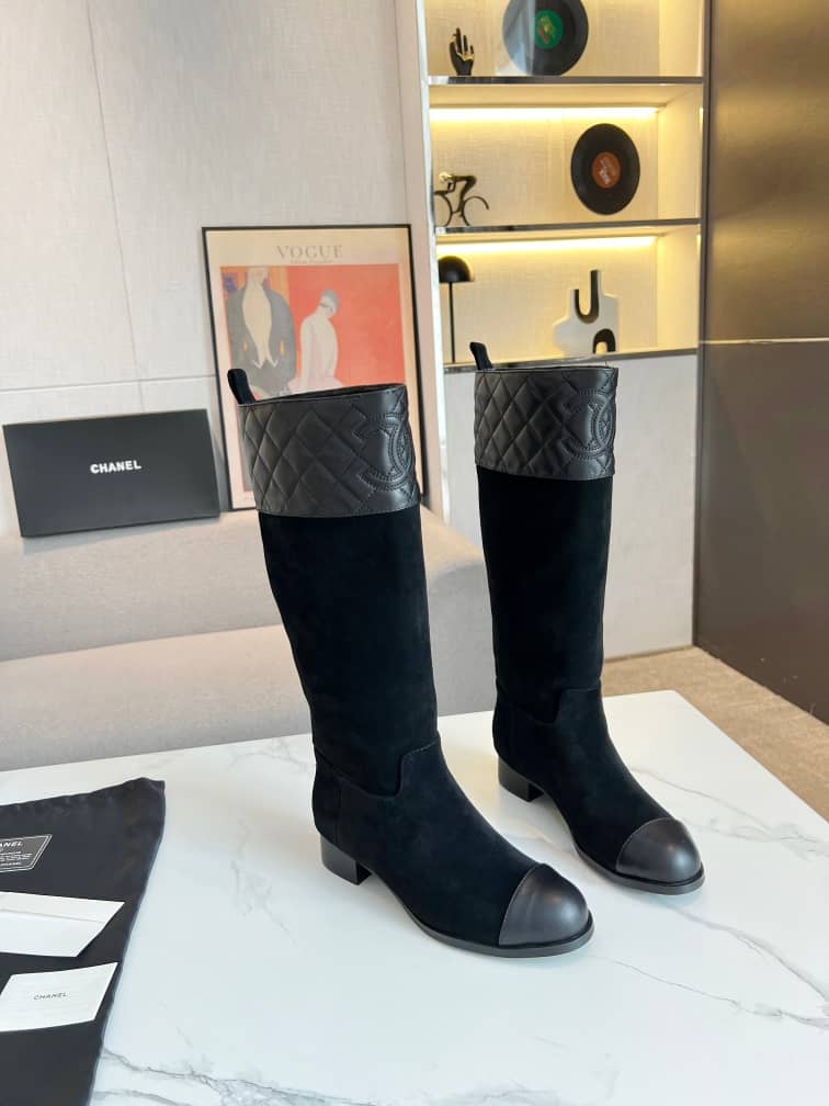 Chanel High boots Suede calfskin & lambskin black - vstockx
