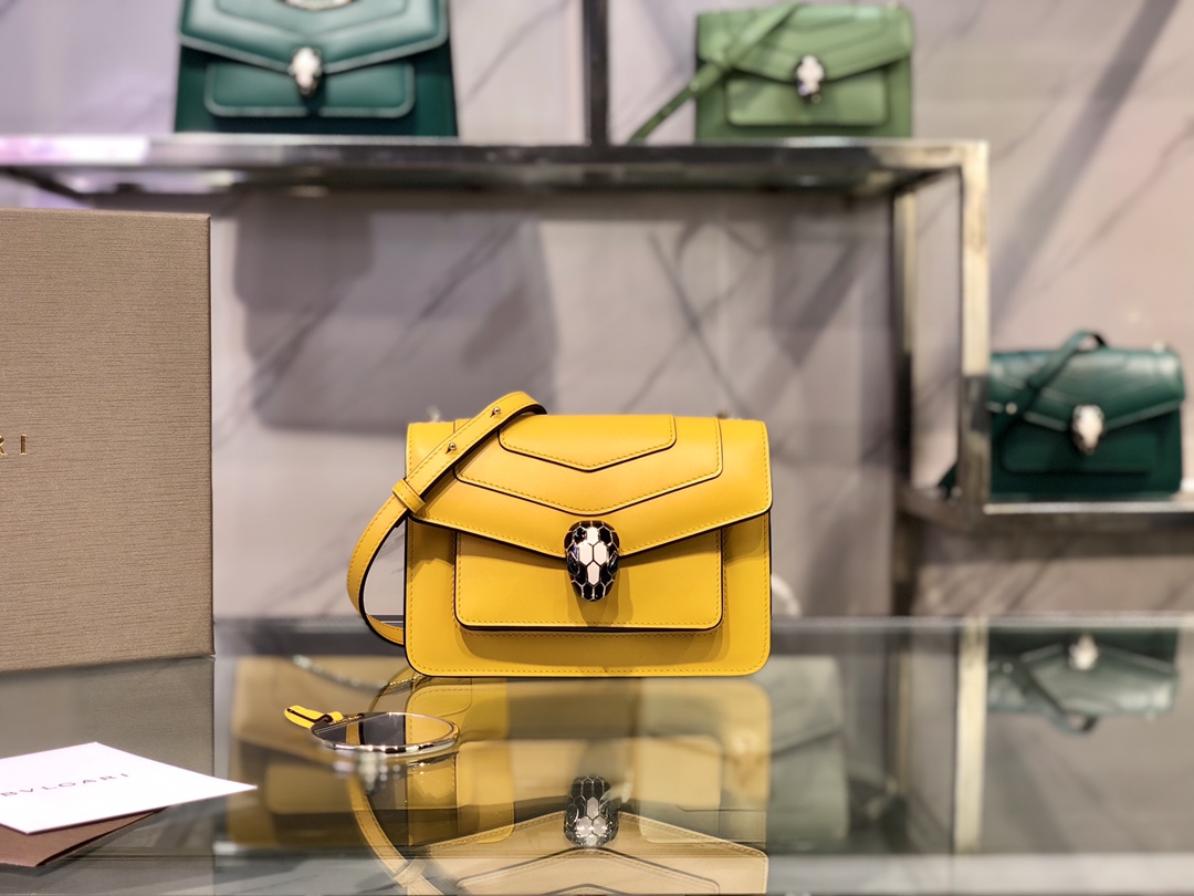 Handbags Bvlgari 9676 size:19*13*7 cm - vstockx