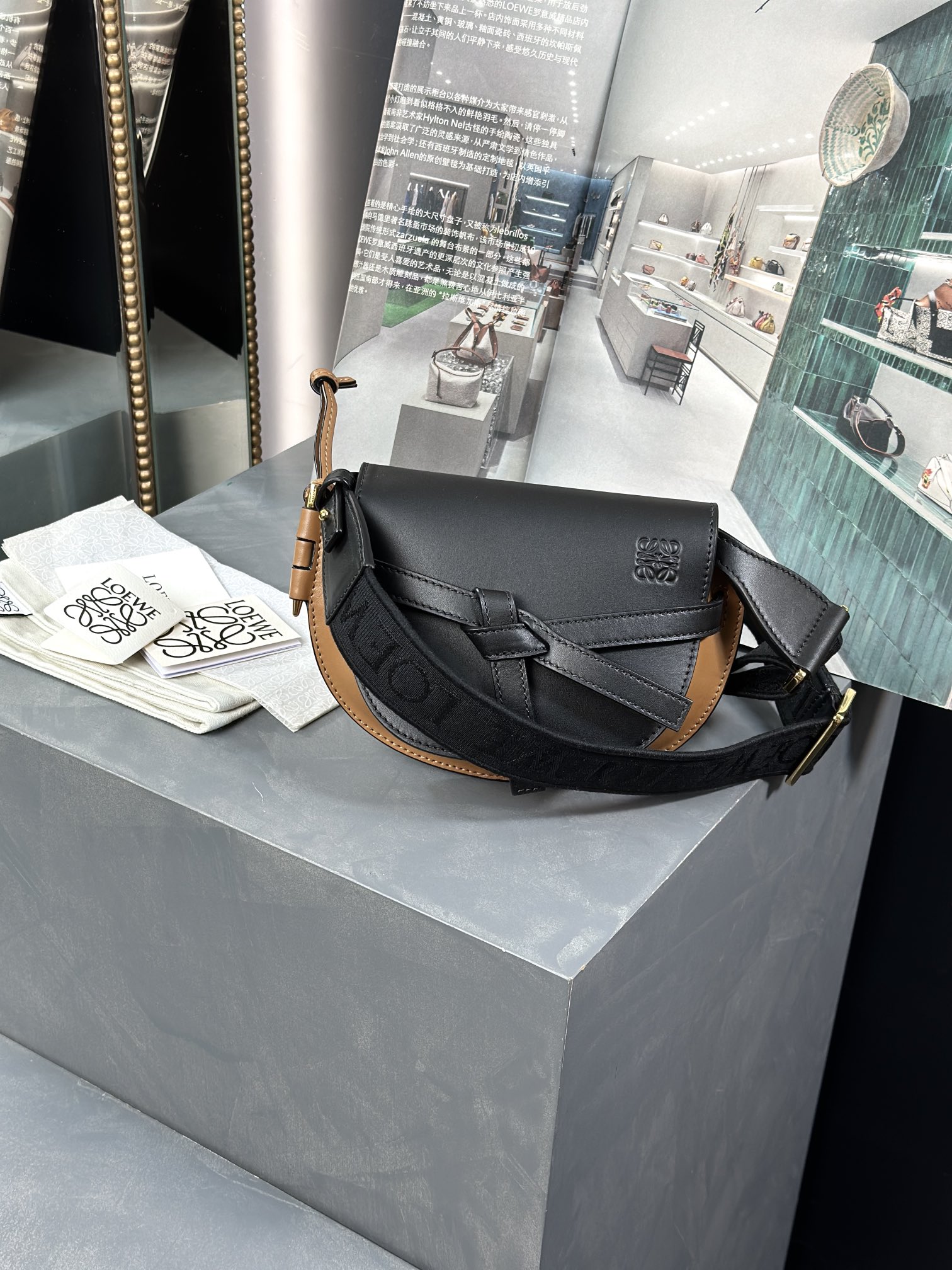 Handbags LOEWE   size:15*12.5*9cm - vstockx