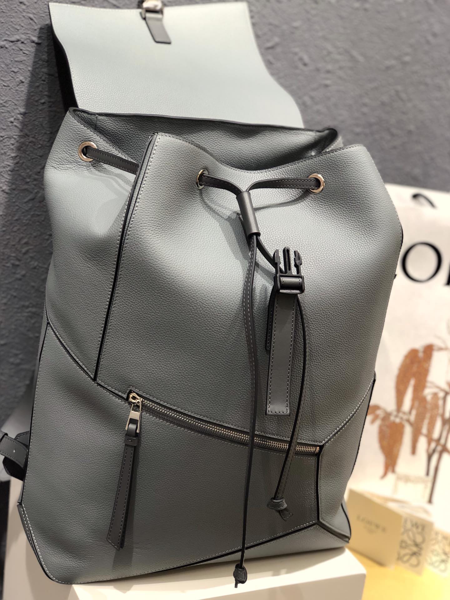 Handbags LOEWE ykk size:33x44.5x19 cm - vstockx