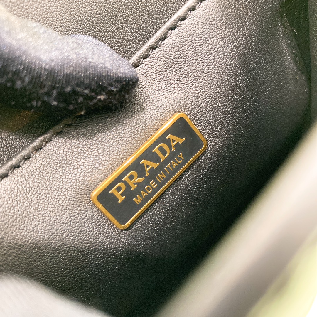 handbags prada 1BA333 size:19*17*6cm - vstockx