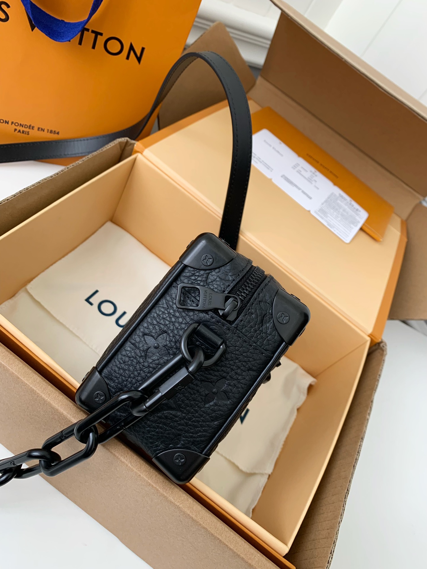 Handbags Louis Vuitton M55702 size:18.5*13*8 cm - vstockx