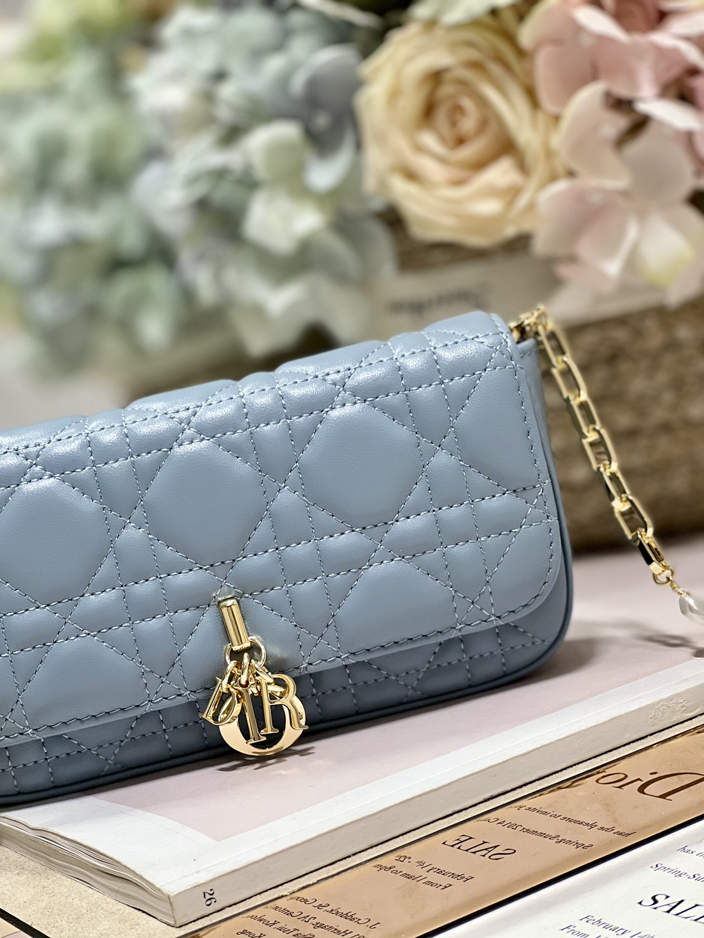 Handbag Dior 0977 size 18.5 x 10 x 4 cm - vstockx