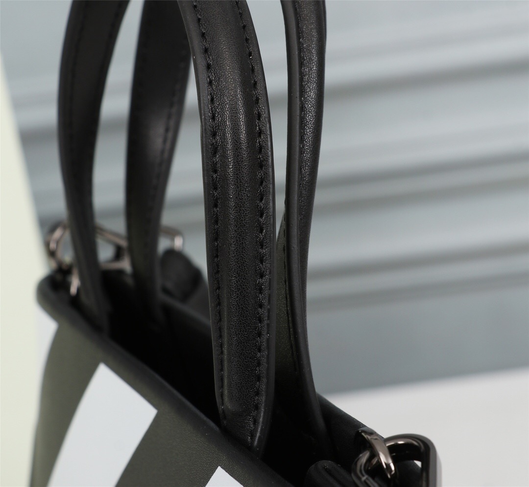 handbags OFF-White 534  5330870  size:22*18*8cm - vstockx