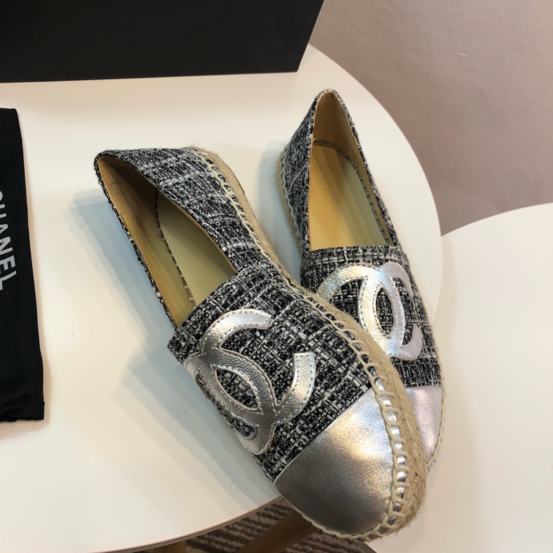 Chanel Loafers 39 - vstockx