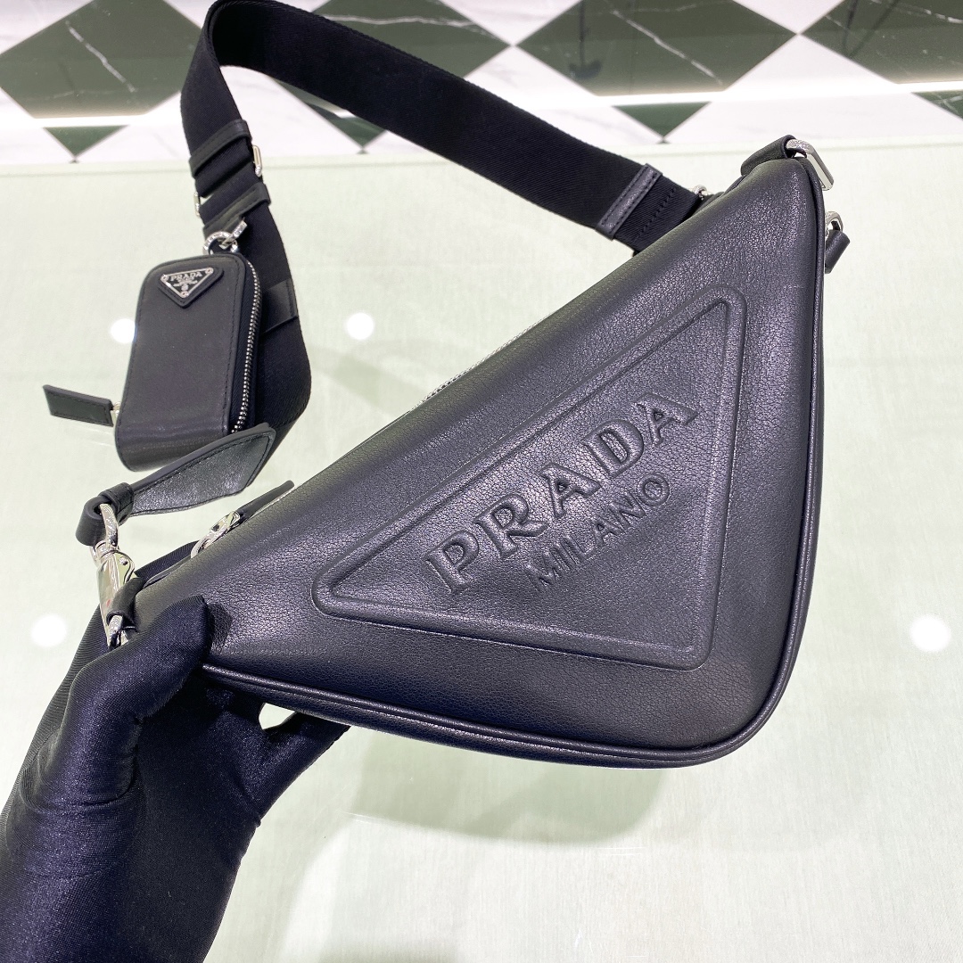 handbags prada 1BH190 26*14*12 - vstockx