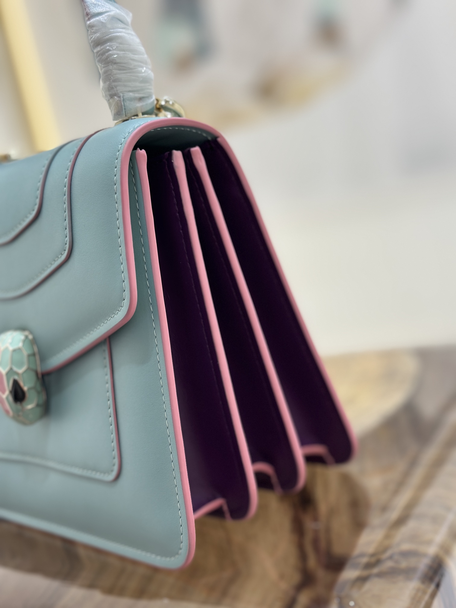 Handbags Bvlgari 38329 size:20*16*9 cm - vstockx