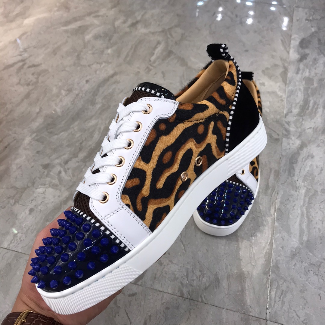 Christian Louboutin Louis Junior Spikes Orlato Flat Sneakers 59 - vstockx