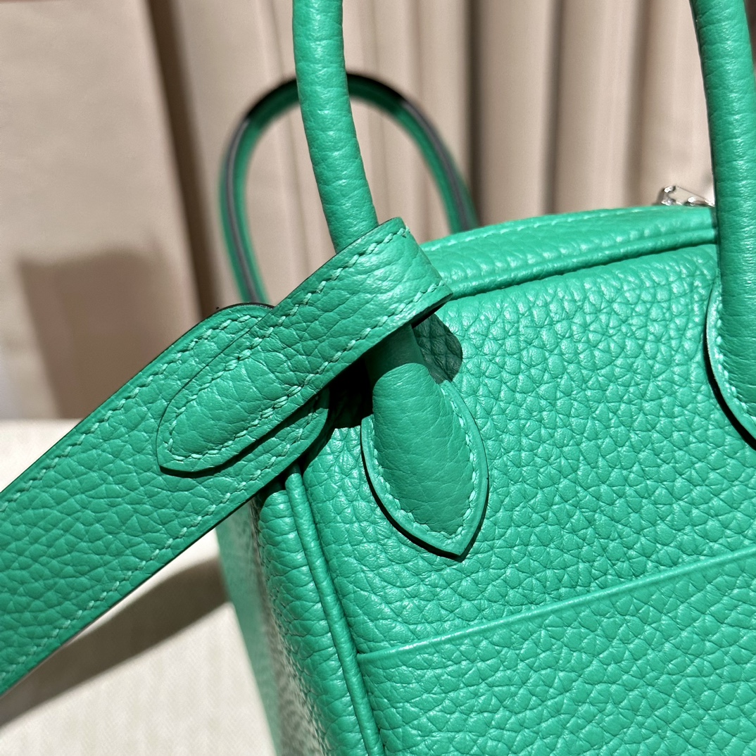 Handbags Hermes mini Lindy size:19 cm - vstockx