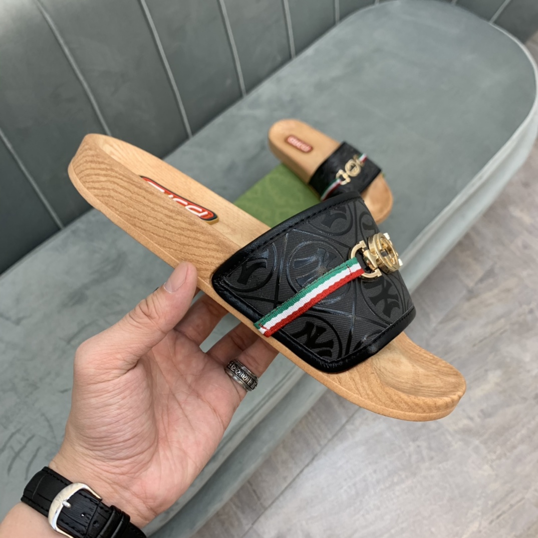 Gucci Slippers 53 - vstockx