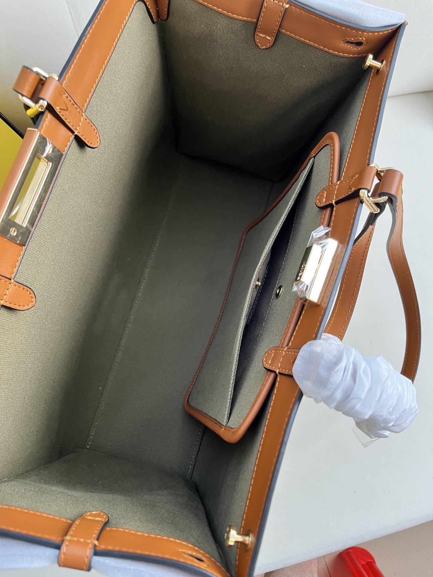 handbags FENDI 1819 size:40*12*29cm - vstockx