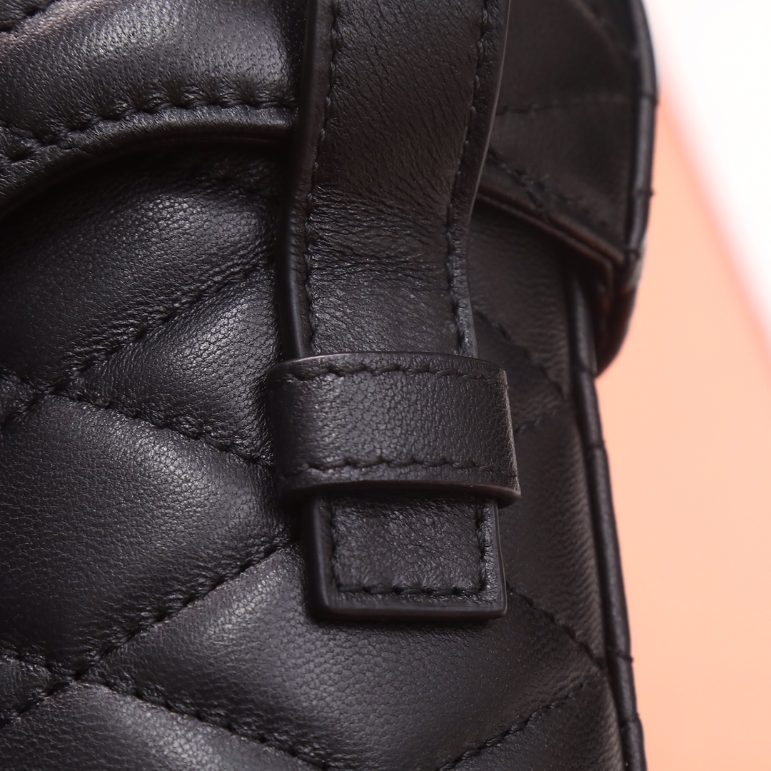 Handbags SAINT LAURENT 710080 size 19 X 15 X 8 cm - vstockx