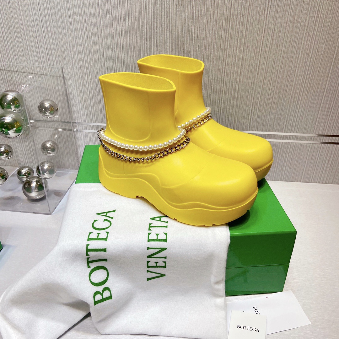 Bottega Veneta Boots 20 - vstockx