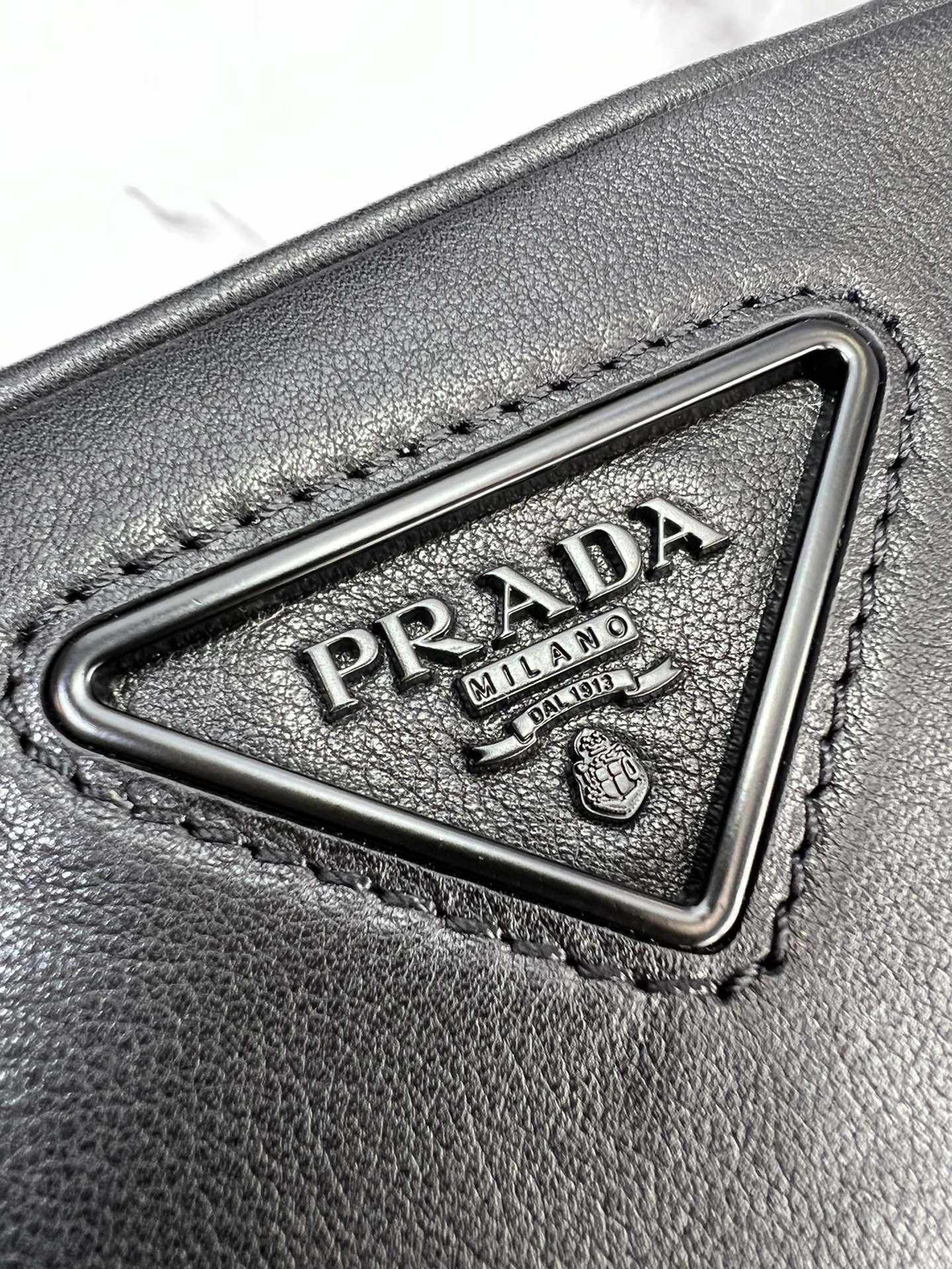 handbags prada 2VH127 22*16.5*5 - vstockx